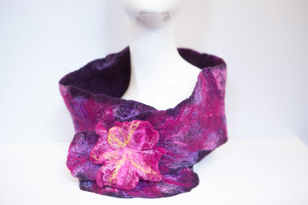 Jayne Gillan Design - Felt Ruffle Collar with Flower Collection